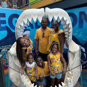 Meet your Posher, Gloria